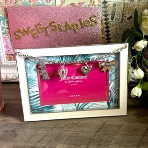 🎀✨NEW Juicy Couture Charms Picture Frames 🎀✨💕 
4”x6” boutique